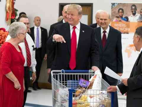 donald trump at grocery store
